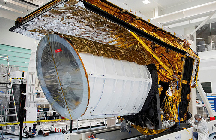ExoMars 2028 Structural Models Arrive in Cannes for Environmental Testing
