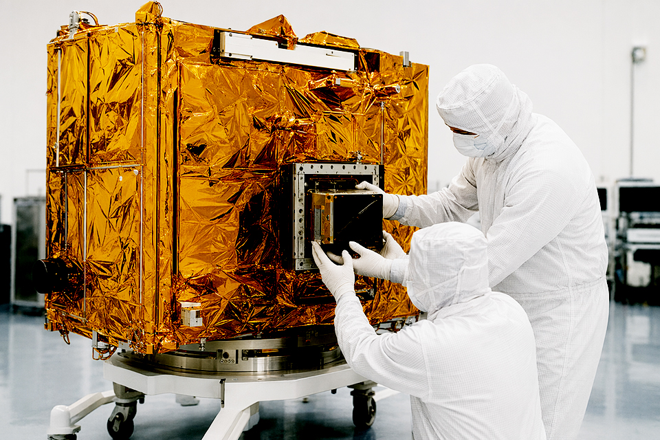 Space Weather Forecasting: Momentus Secures Commercial Payload Contract for Vigoride-9 OSV